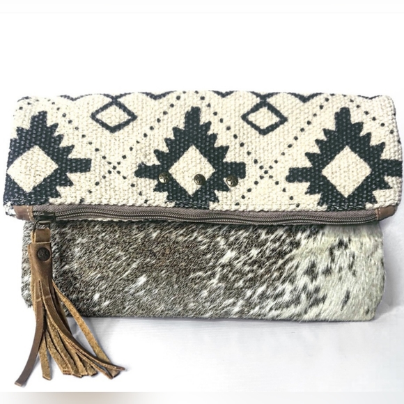 LAST ONE! Gorgeous Genuine Leather Cowhide Aztec Canvas Foldover Purse/Clutch - Picture 7 of 7